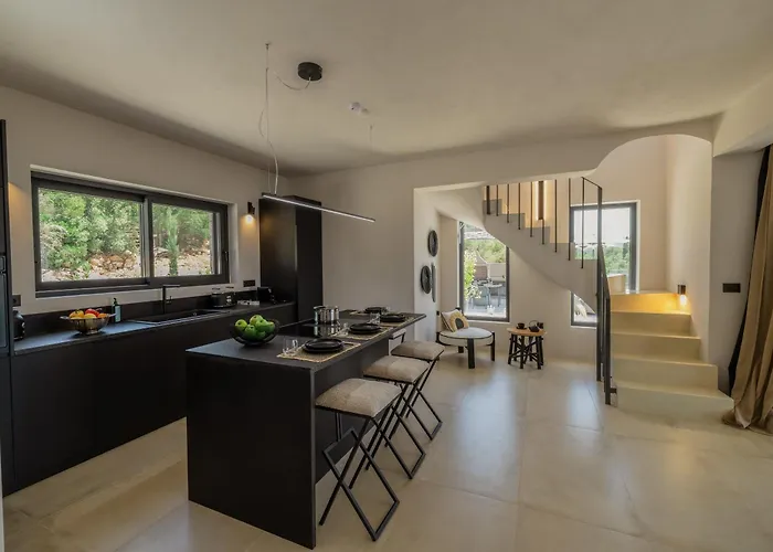 Chi - Yagi Villa Khalikeri